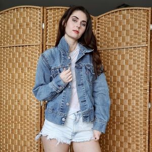 Perfect Levi's Iconic Red tag denim blue jean jacket Type 1 size L